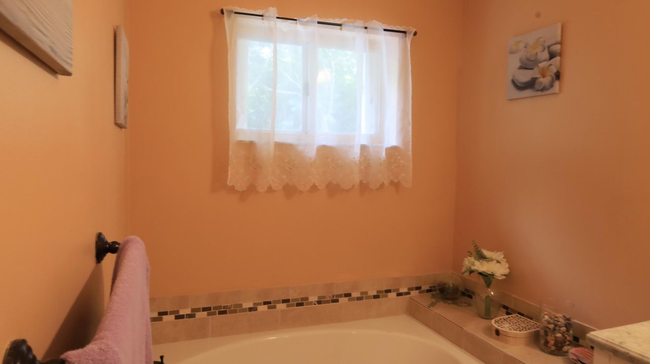 For Sale: $432,900 (3 beds, 3 baths, 1468 Square Feet)