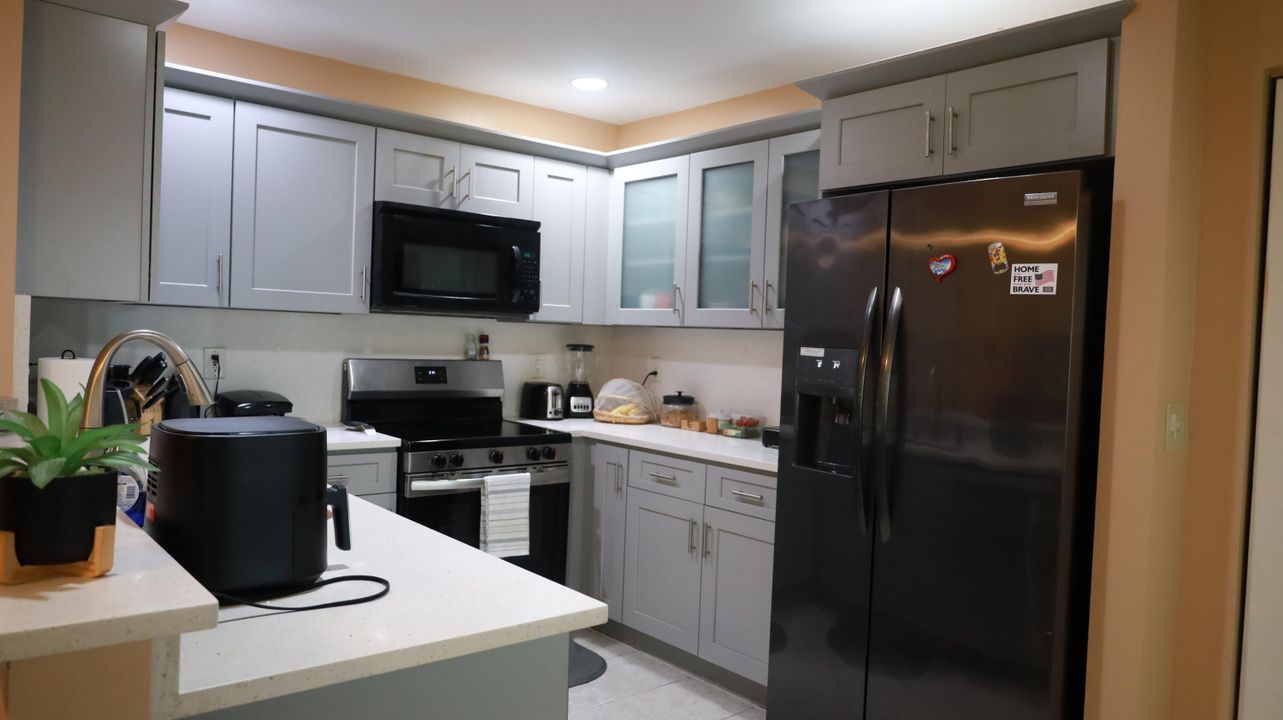 For Sale: $432,900 (3 beds, 3 baths, 1468 Square Feet)