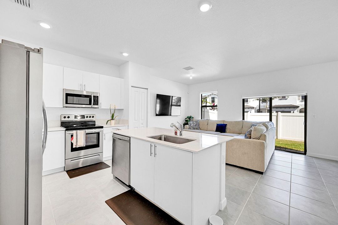 待售: $495,999 (3 贝兹, 2 浴室, 1419 平方英尺)