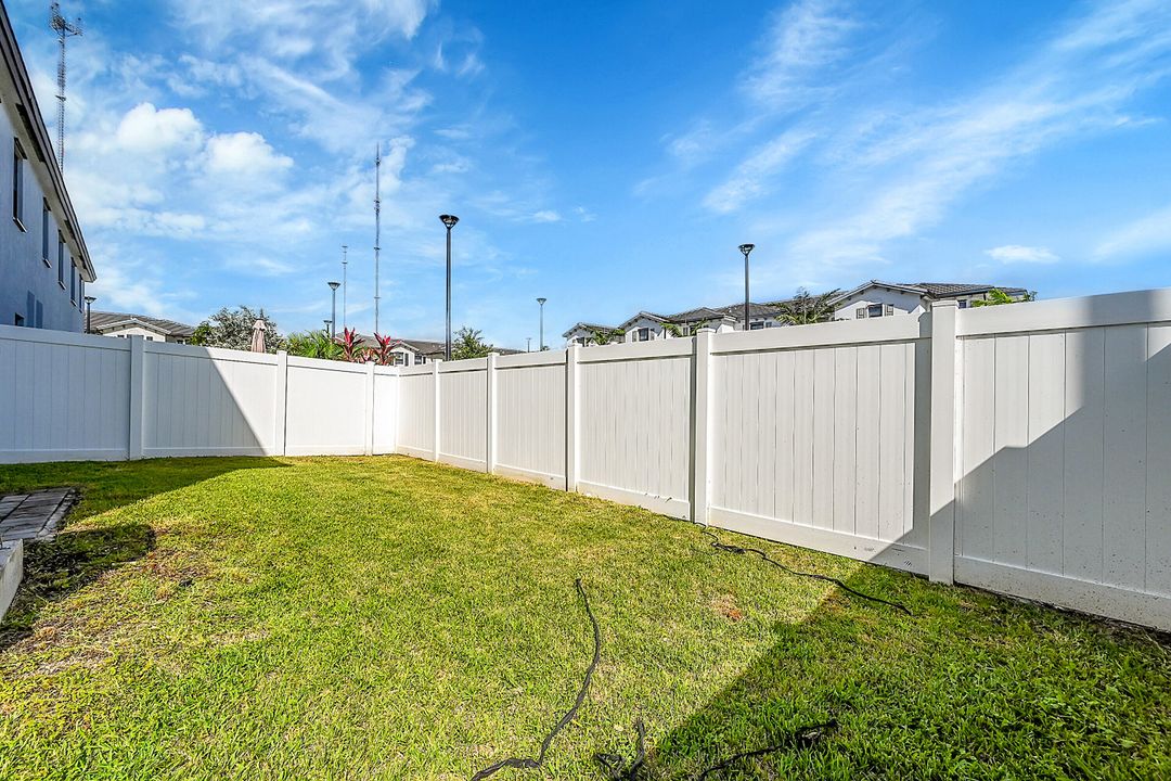 待售: $495,999 (3 贝兹, 2 浴室, 1419 平方英尺)