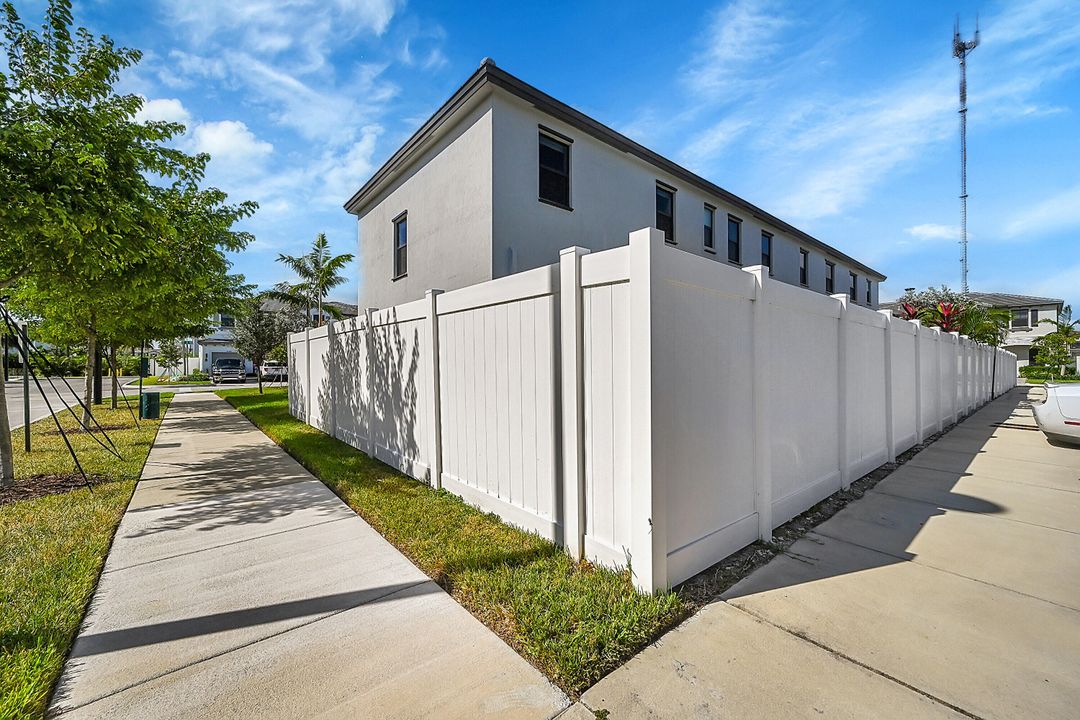 待售: $495,999 (3 贝兹, 2 浴室, 1419 平方英尺)