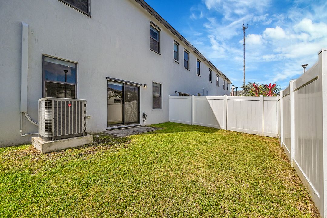 待售: $495,999 (3 贝兹, 2 浴室, 1419 平方英尺)