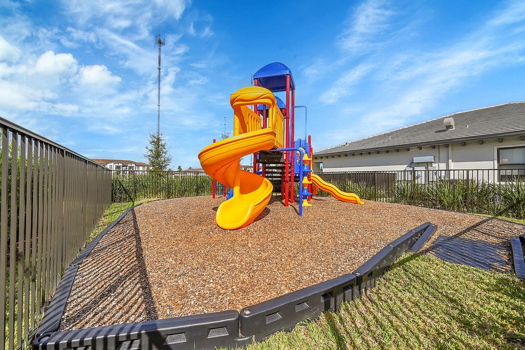 待售: $495,999 (3 贝兹, 2 浴室, 1419 平方英尺)