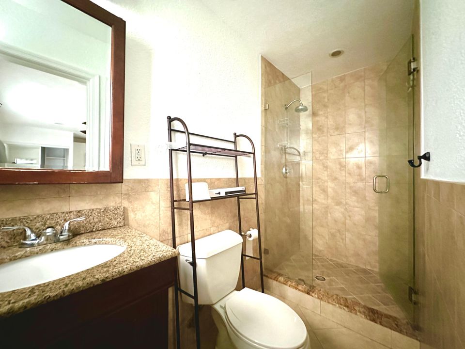 Под контрактом: $1,150 (1 спален, 1 ванн, 500 Квадратных фут)