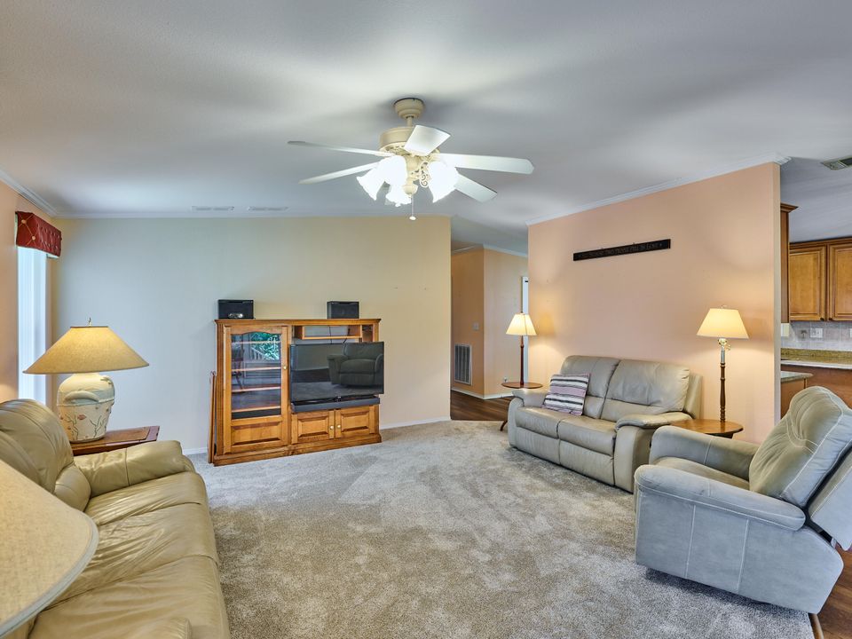 待售: $125,000 (3 贝兹, 2 浴室, 1560 平方英尺)