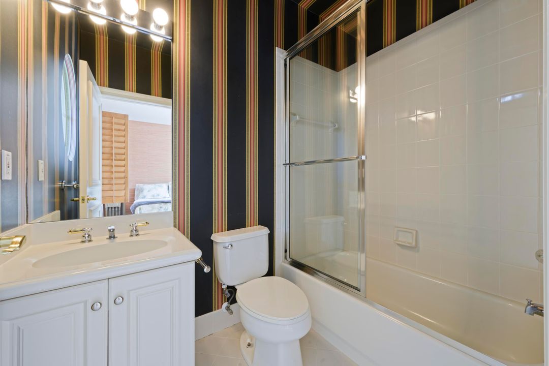 For Sale: $1,575,000 (5 beds, 4 baths, 3701 Square Feet)