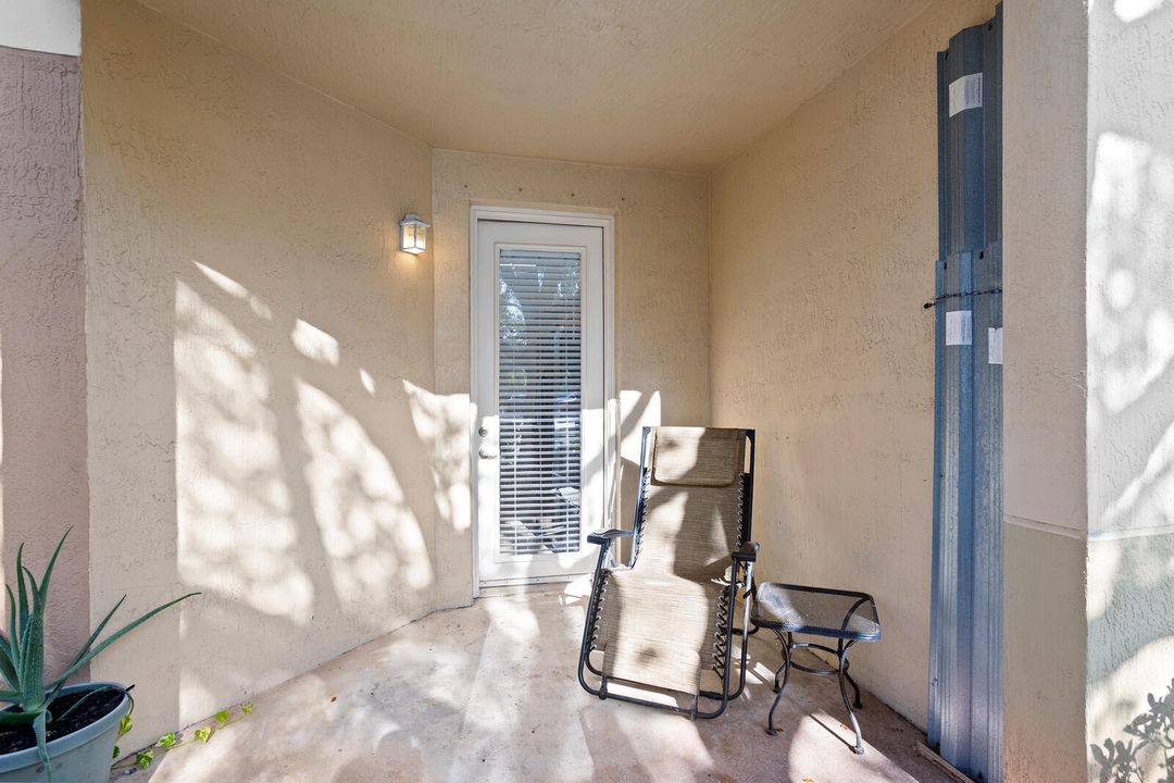 合同活跃: $2,075 (1 贝兹, 1 浴室, 815 平方英尺)