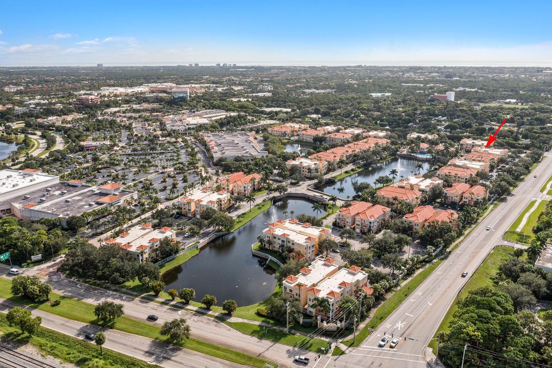 合同活跃: $2,075 (1 贝兹, 1 浴室, 815 平方英尺)