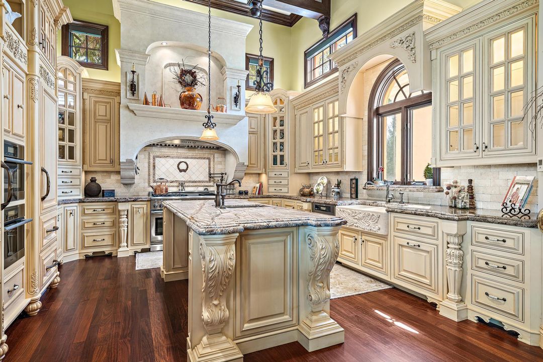 For Sale: $6,200,000 (3 beds, 5 baths, 5656 Square Feet)