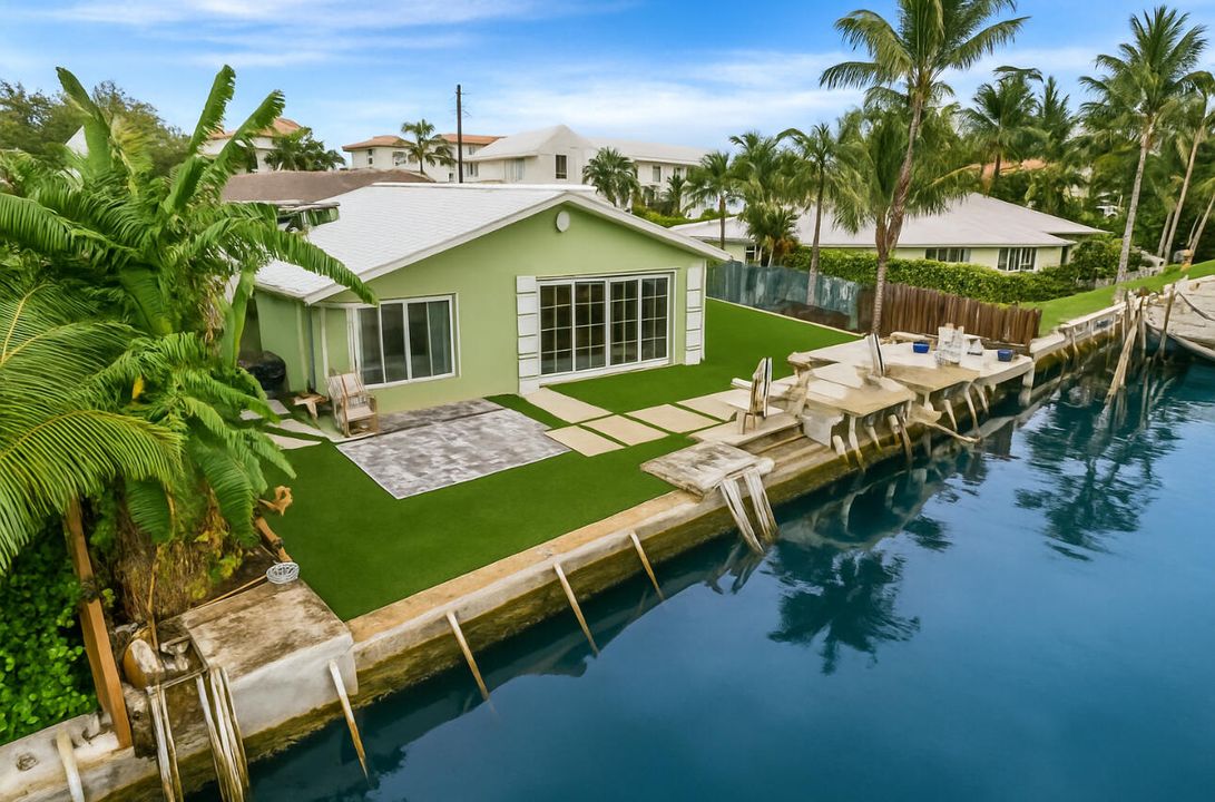 出租: $13,800 (4 贝兹, 2 浴室, 2087 平方英尺)