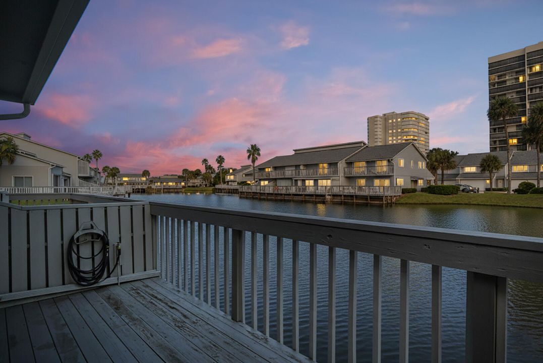 待售: $529,900 (2 贝兹, 2 浴室, 1520 平方英尺)