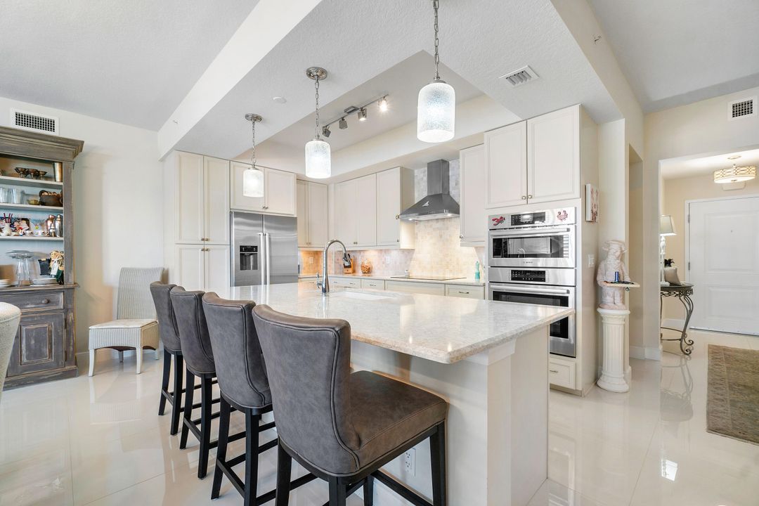 For Sale: $1,175,000 (3 beds, 3 baths, 1859 Square Feet)