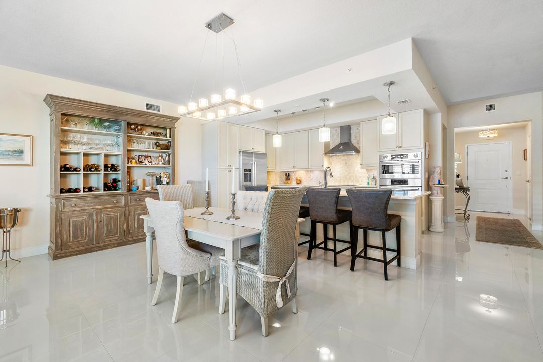 For Sale: $1,175,000 (3 beds, 3 baths, 1859 Square Feet)