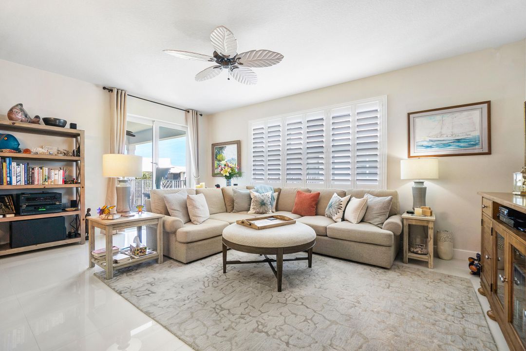 For Sale: $1,175,000 (3 beds, 3 baths, 1859 Square Feet)