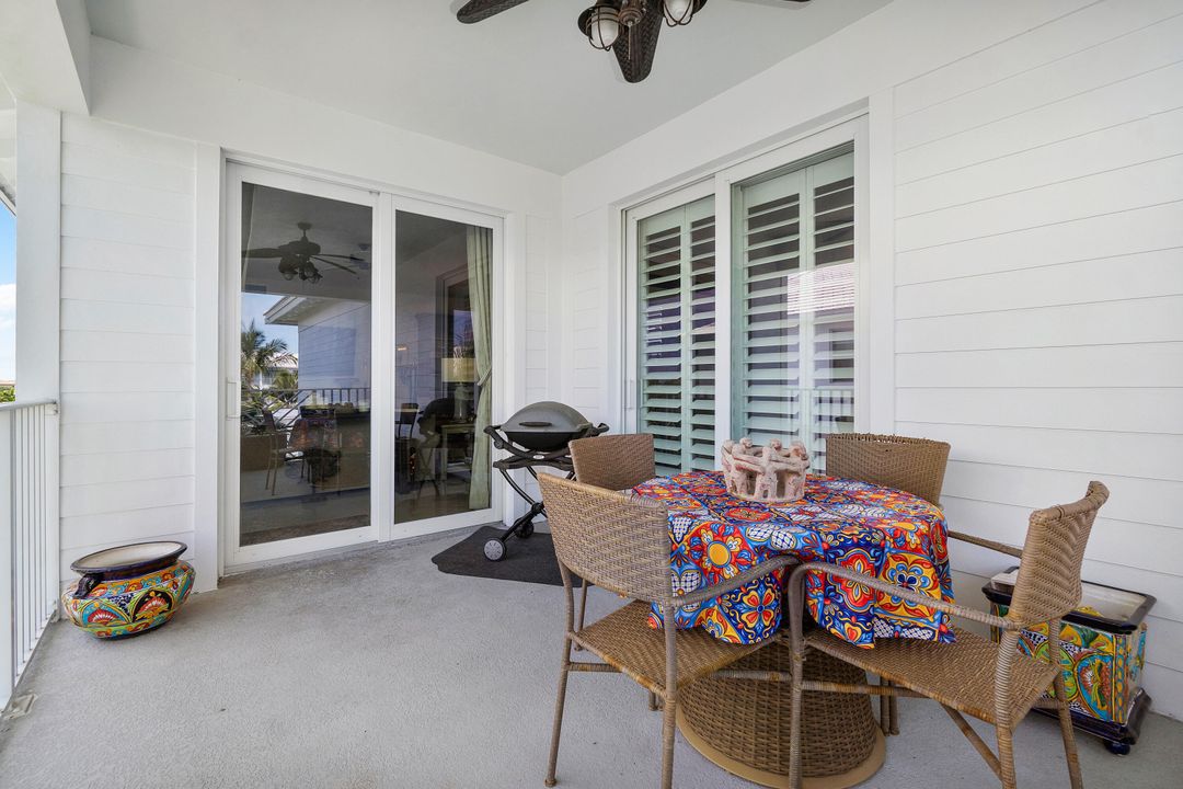 For Sale: $1,175,000 (3 beds, 3 baths, 1859 Square Feet)