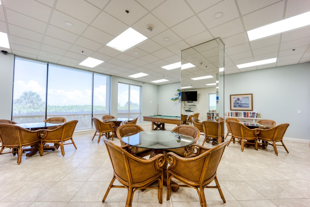 Activo con contrato: $329,000 (2 camas, 2 baños, 1207 Pies cuadrados)