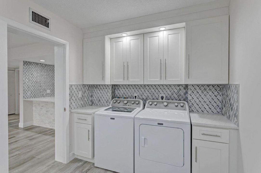 For Rent: $2,495 (2 beds, 2 baths, 1442 Square Feet)