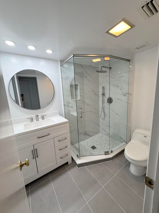 Под контрактом: $559,000 (2 спален, 2 ванн, 1186 Квадратных фут)