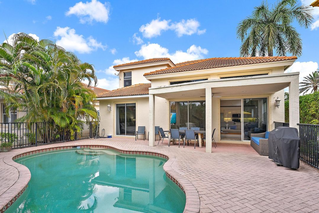 En Renta: $15,500 (3 camas, 3 baños, 2927 Pies cuadrados)