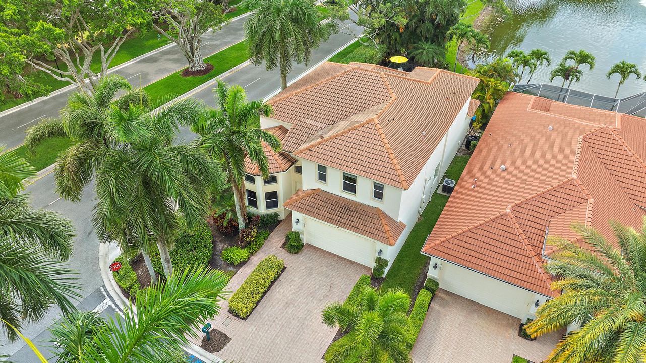 En Renta: $15,500 (3 camas, 3 baños, 2927 Pies cuadrados)