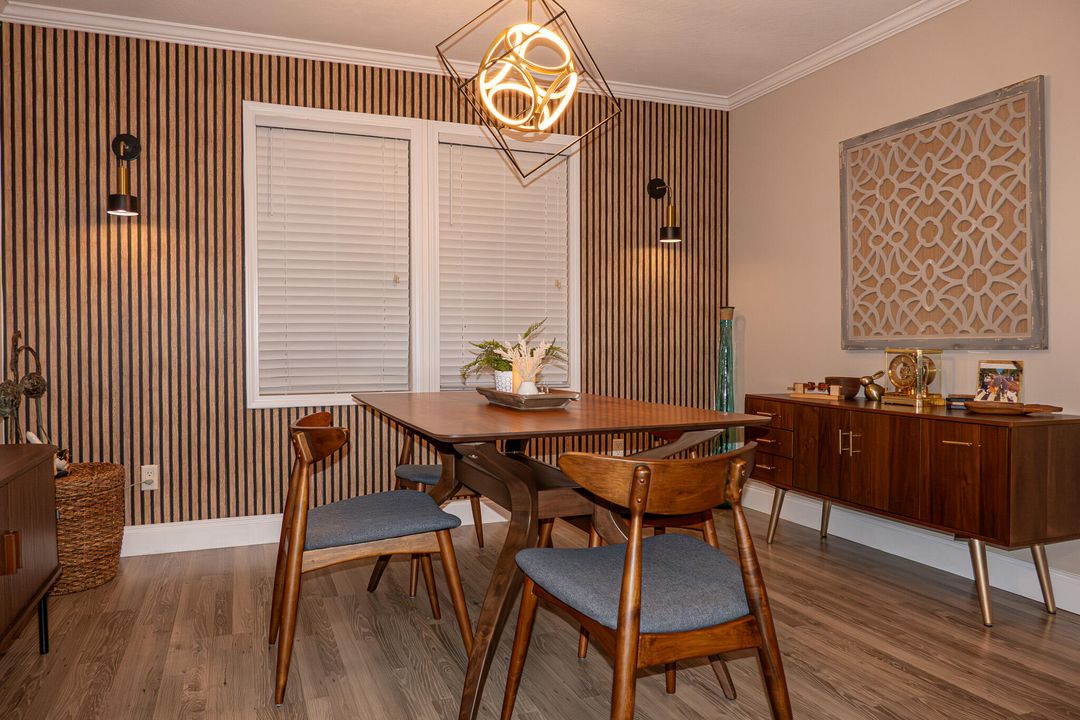 待售: $230,000 (2 贝兹, 2 浴室, 1404 平方英尺)