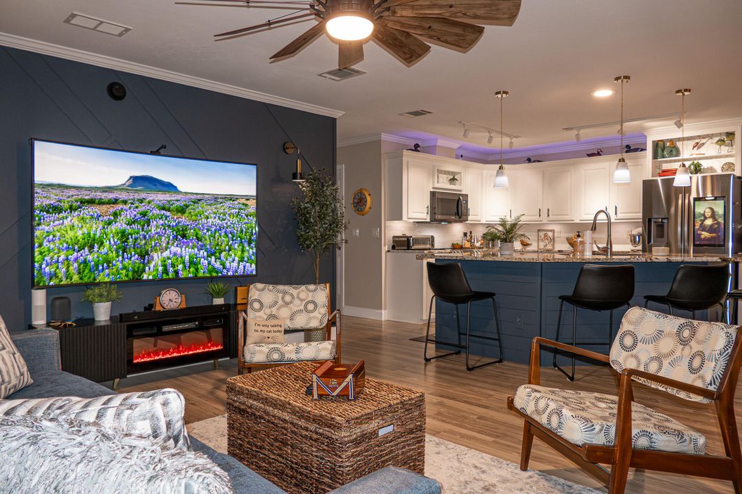 待售: $230,000 (2 贝兹, 2 浴室, 1404 平方英尺)