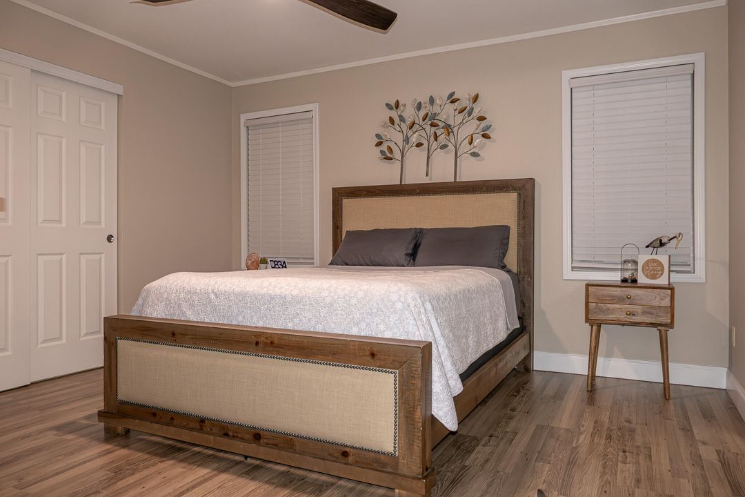 待售: $230,000 (2 贝兹, 2 浴室, 1404 平方英尺)