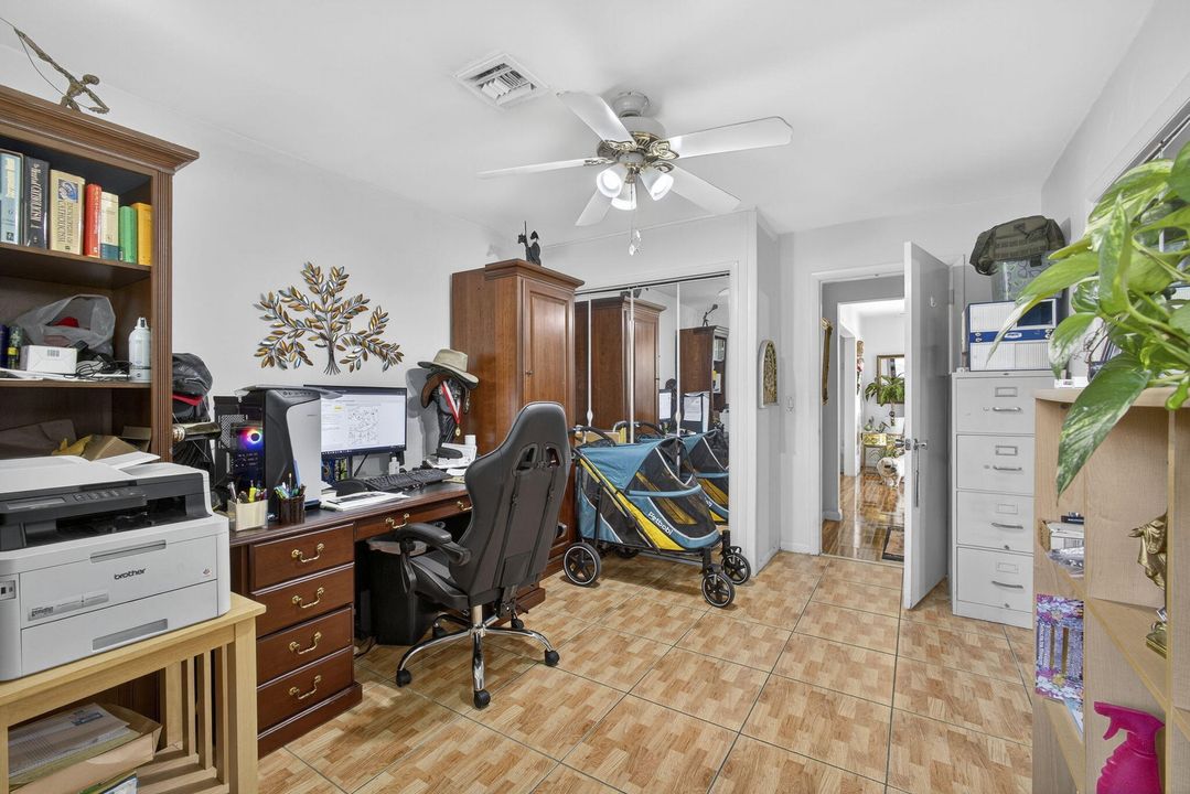 For Sale: $875,000 (5 beds, 2 baths, 2553 Square Feet)