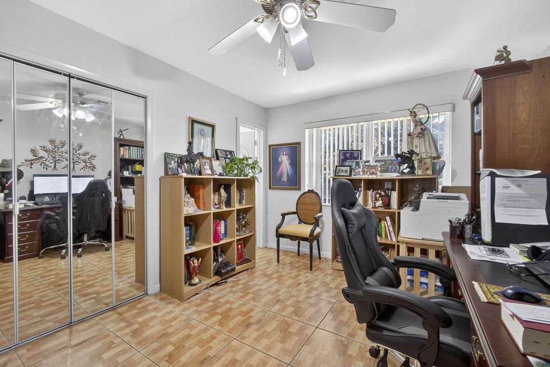 For Sale: $875,000 (5 beds, 2 baths, 2553 Square Feet)