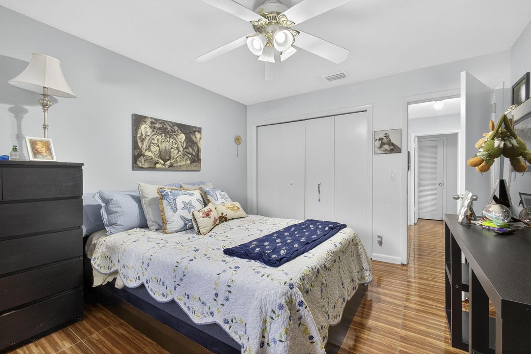 For Sale: $875,000 (5 beds, 2 baths, 2553 Square Feet)