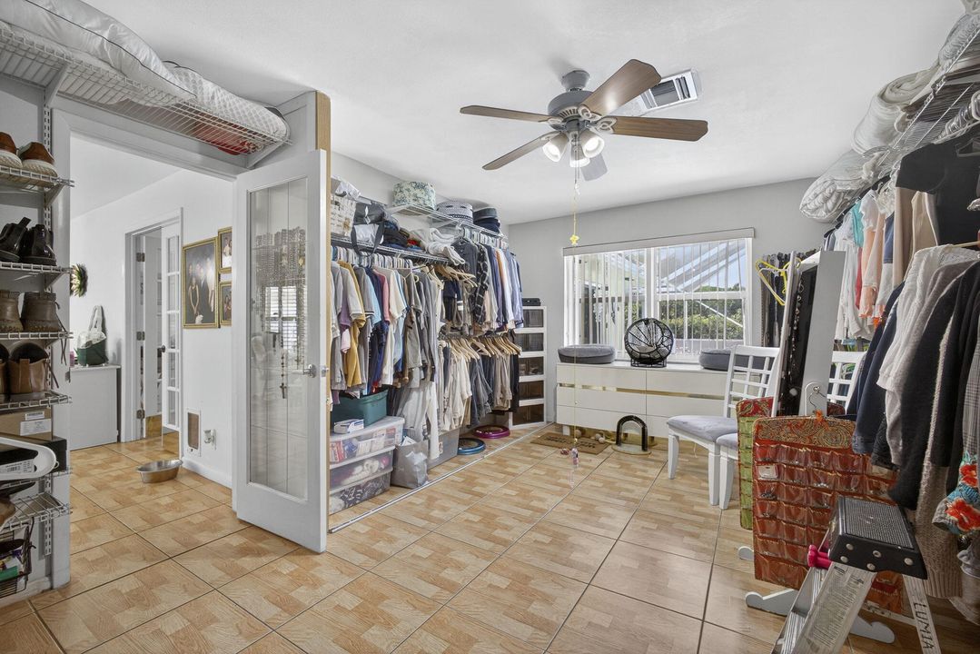 For Sale: $875,000 (5 beds, 2 baths, 2553 Square Feet)