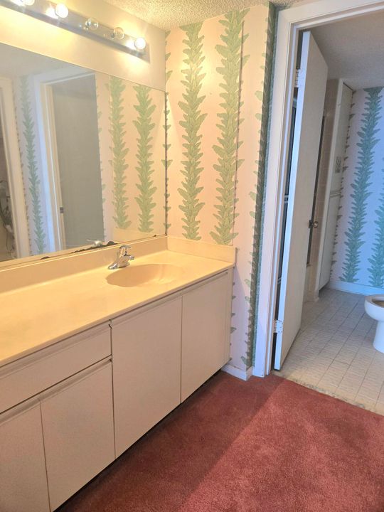 Activo con contrato: $329,000 (2 camas, 2 baños, 1207 Pies cuadrados)