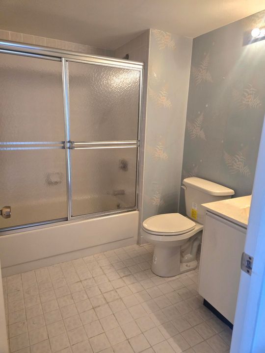 Activo con contrato: $329,000 (2 camas, 2 baños, 1207 Pies cuadrados)