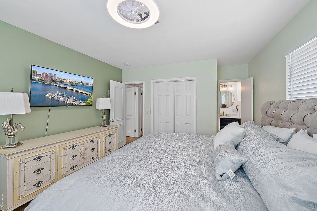 合同活跃: $700,000 (3 贝兹, 2 浴室, 1350 平方英尺)