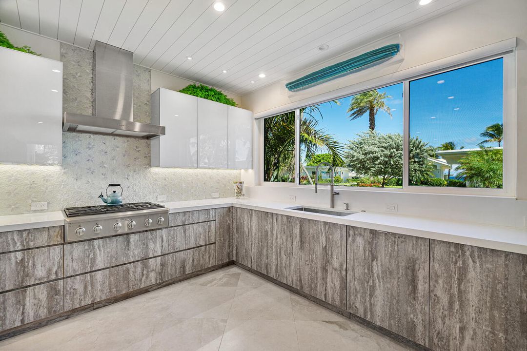 出租: $7,500 (2 贝兹, 2 浴室, 1740 平方英尺)