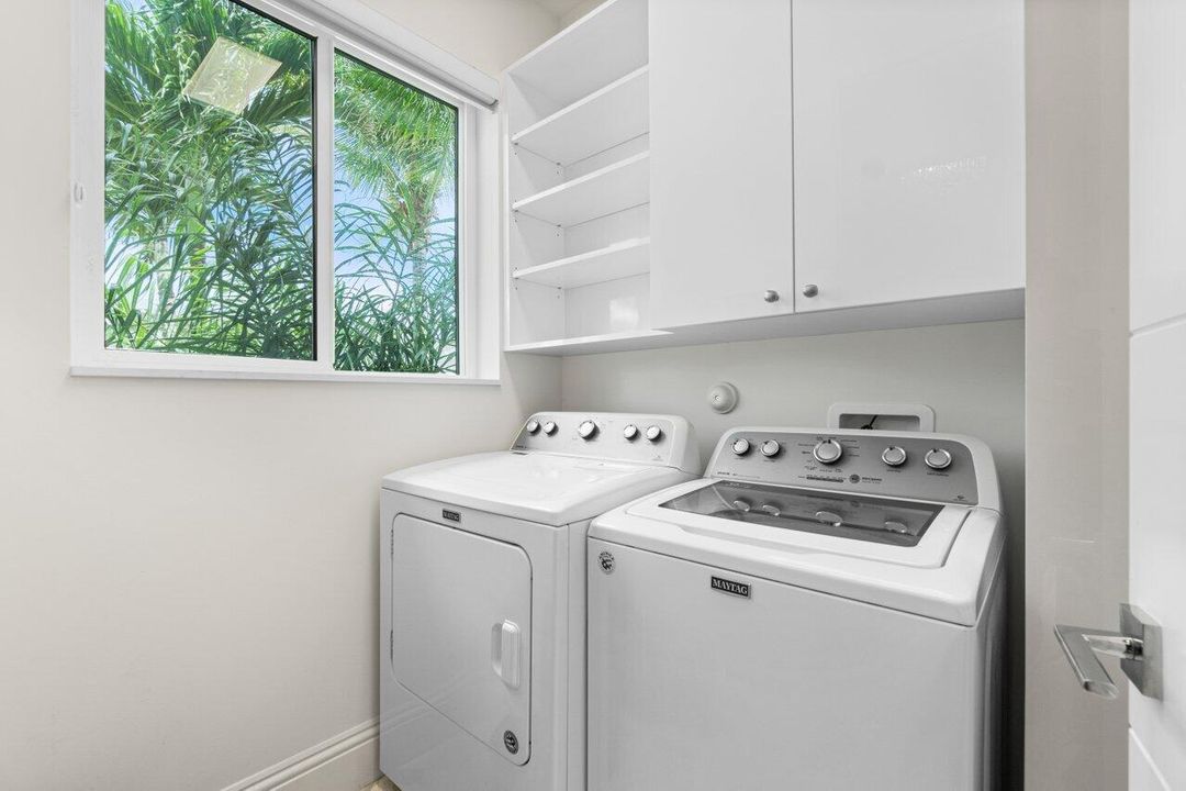 出租: $7,500 (2 贝兹, 2 浴室, 1740 平方英尺)