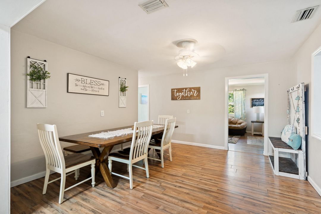 For Sale: $360,000 (3 beds, 3 baths, 1924 Square Feet)