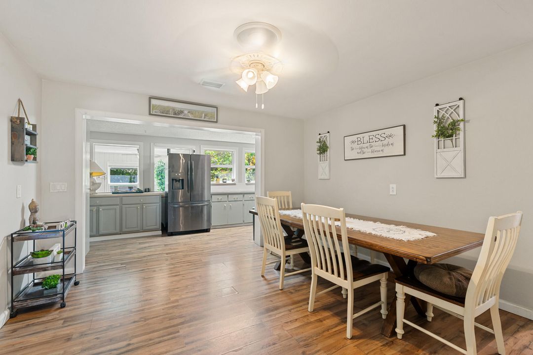 For Sale: $360,000 (3 beds, 3 baths, 1924 Square Feet)