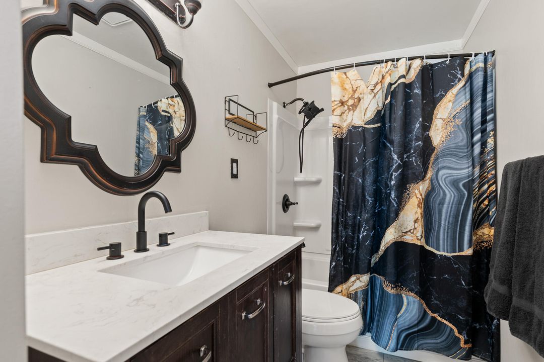 For Sale: $360,000 (3 beds, 3 baths, 1924 Square Feet)