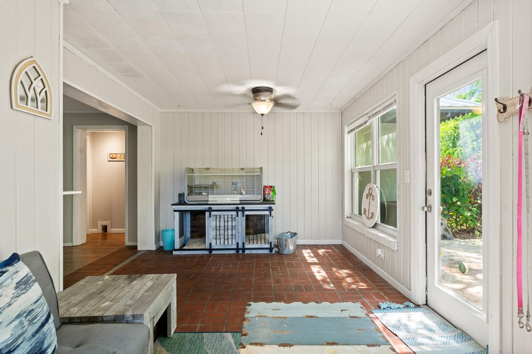 For Sale: $360,000 (3 beds, 3 baths, 1924 Square Feet)