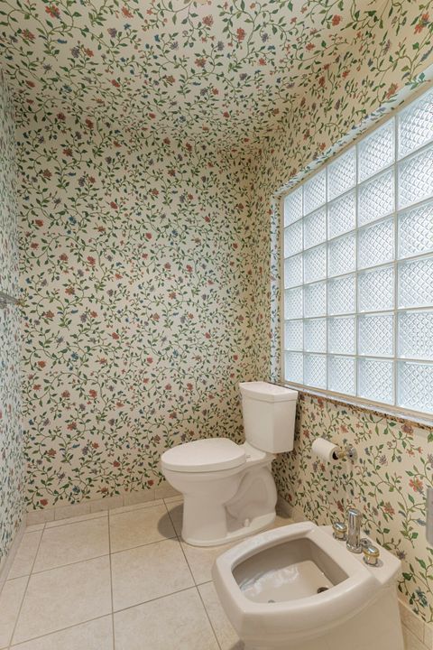 For Sale: $1,745,000 (4 beds, 2 baths, 3063 Square Feet)