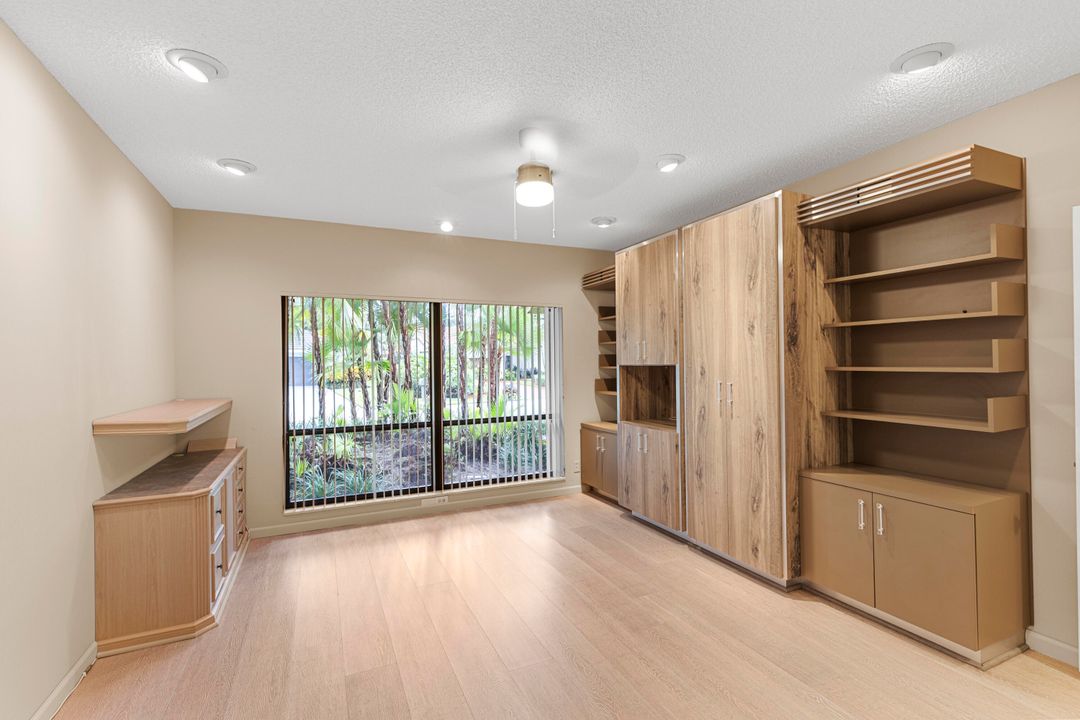 For Sale: $1,745,000 (4 beds, 2 baths, 3063 Square Feet)