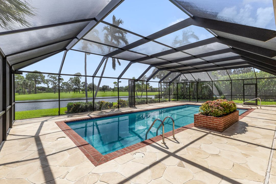 For Sale: $1,745,000 (4 beds, 2 baths, 3063 Square Feet)