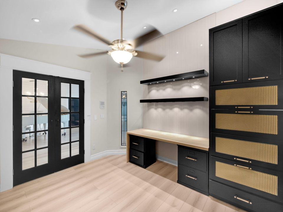 Active With Contract: $925,000 (4 beds, 3 baths, 2623 Square Feet)