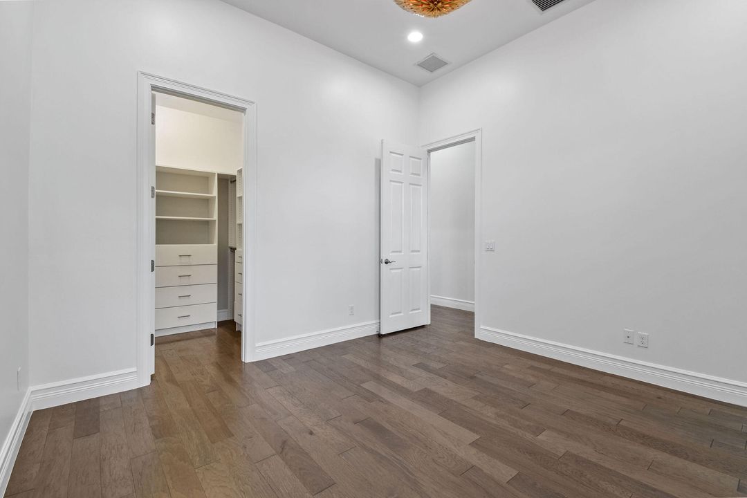 Activo con contrato: $1,999,999 (5 camas, 6 baños, 4783 Pies cuadrados)