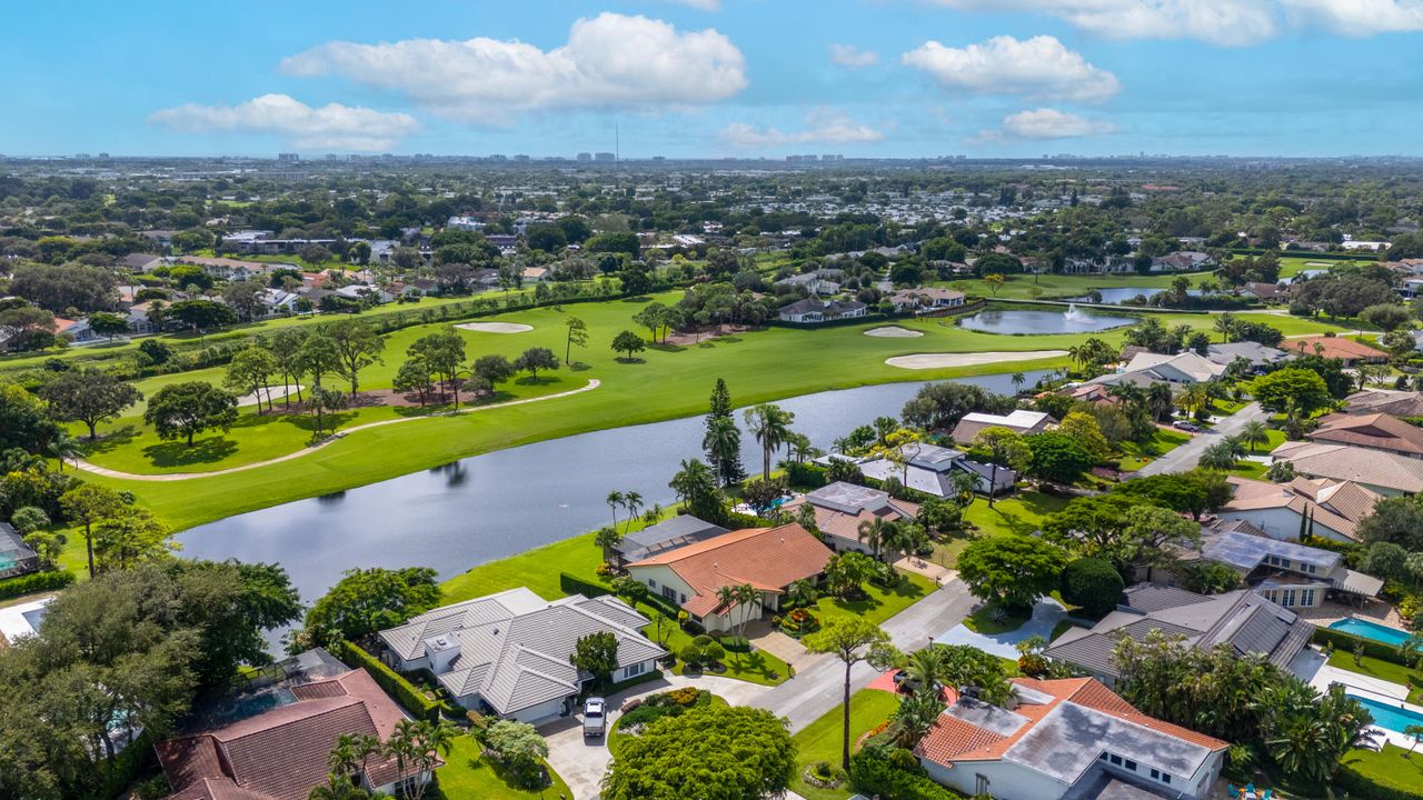 For Sale: $1,745,000 (4 beds, 2 baths, 3063 Square Feet)