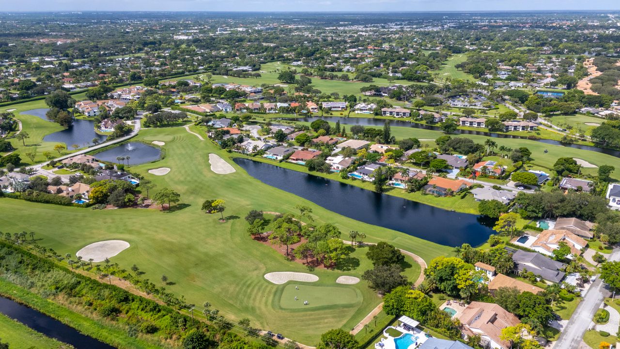 For Sale: $1,745,000 (4 beds, 2 baths, 3063 Square Feet)