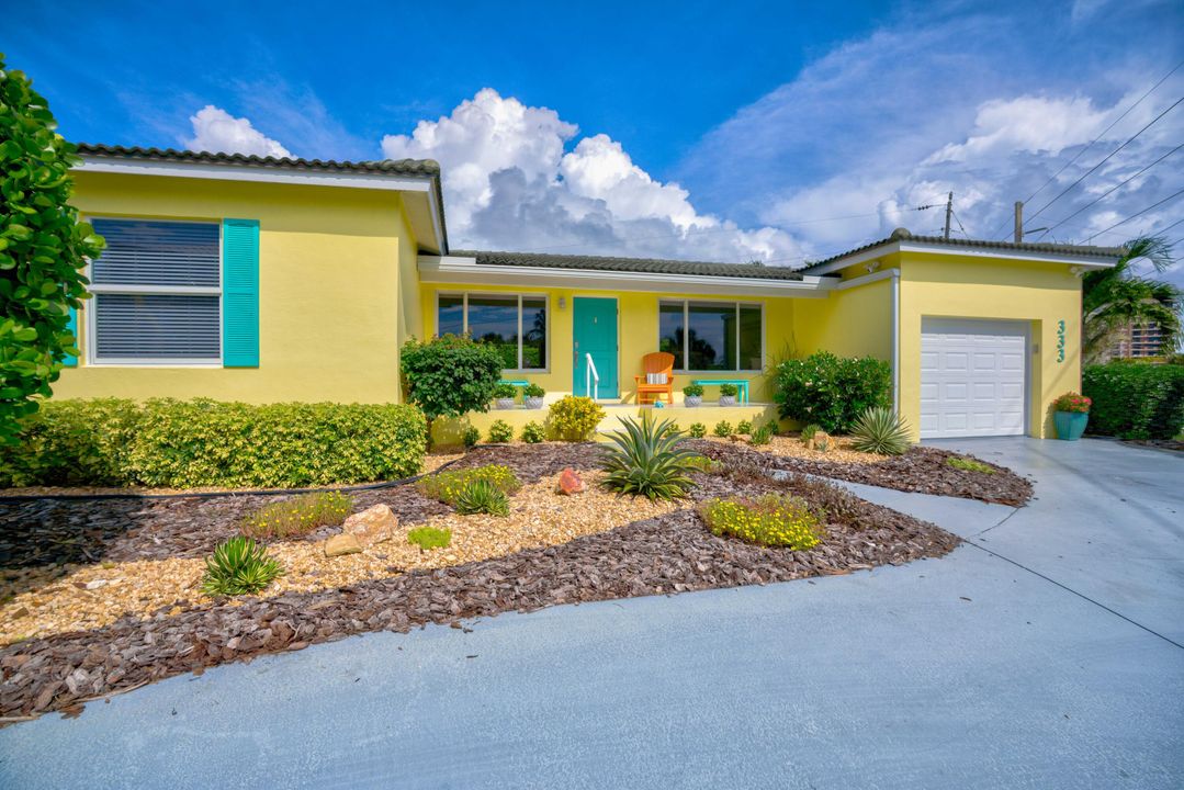 For Sale: $1,999,000 (3 beds, 2 baths, 1462 Square Feet)