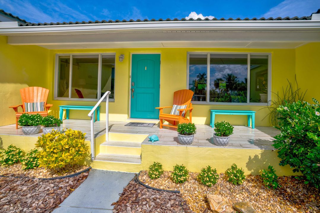 For Sale: $1,999,000 (3 beds, 2 baths, 1462 Square Feet)