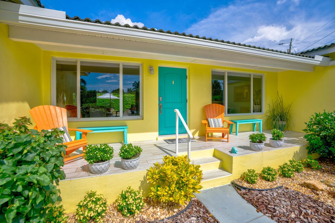 For Sale: $1,999,000 (3 beds, 2 baths, 1462 Square Feet)